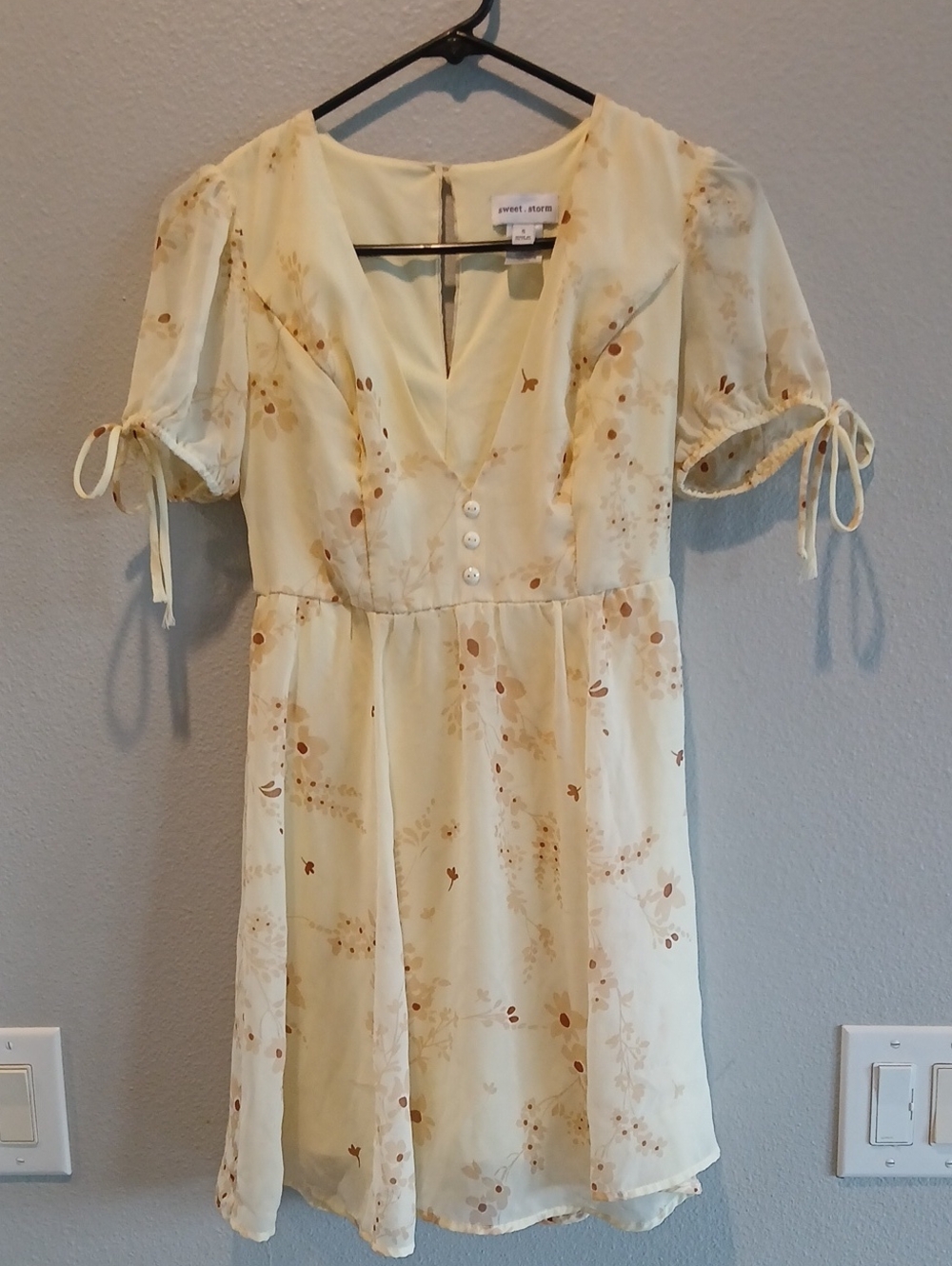 Sweet Storm Small Pale Yellow Floral Button-Front Tie-Sleeve Dress Summer